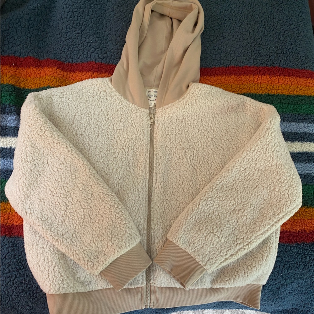 NWOT cozy Teddy sweatshirt!